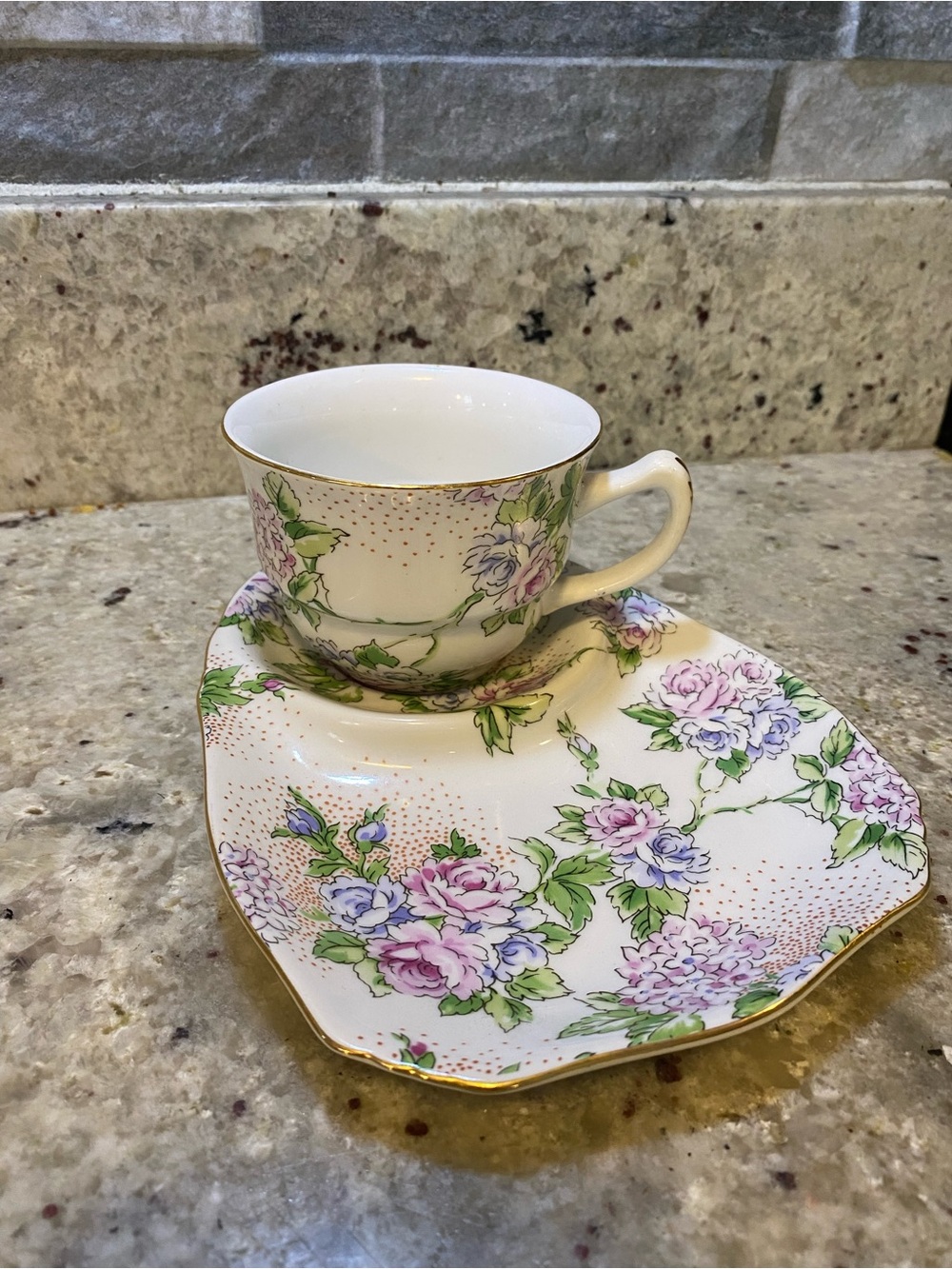 Floral Bone China Tea Cup and Saucer Set - Gold Trim Nantucket
